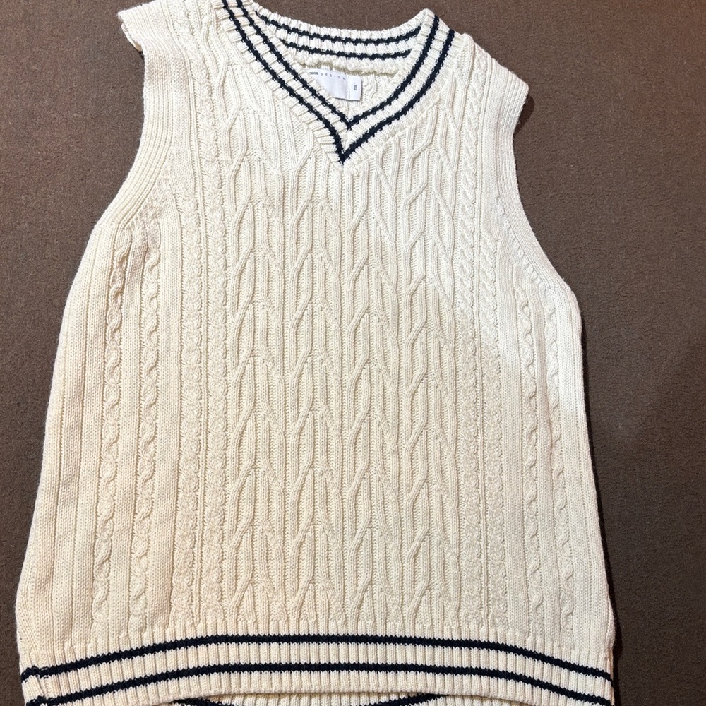 ASOS V-Neck Cable Knit Sweater Vest - Cream and Black